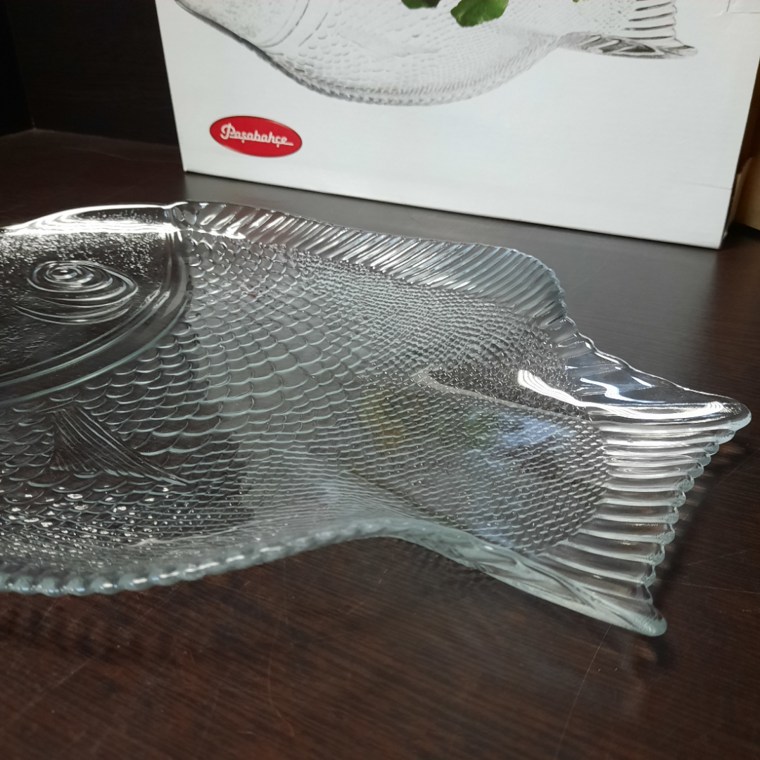 Тарелка из натрий-кальций-силикатного стекла, 25х36 см. Россия.. Картинка 3